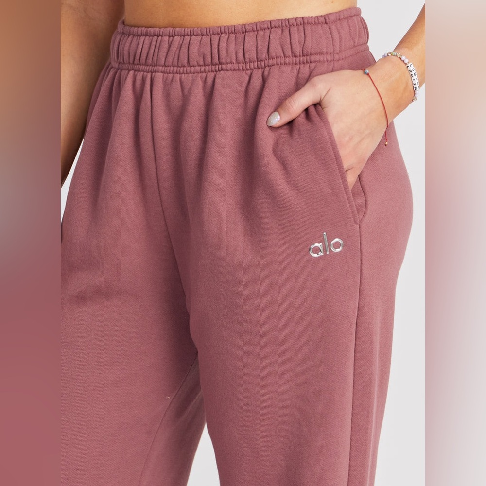 ALO Yoga Women's Pink Sweatpants sweats small S loungewear pink wild rose - Picture 4 of 6